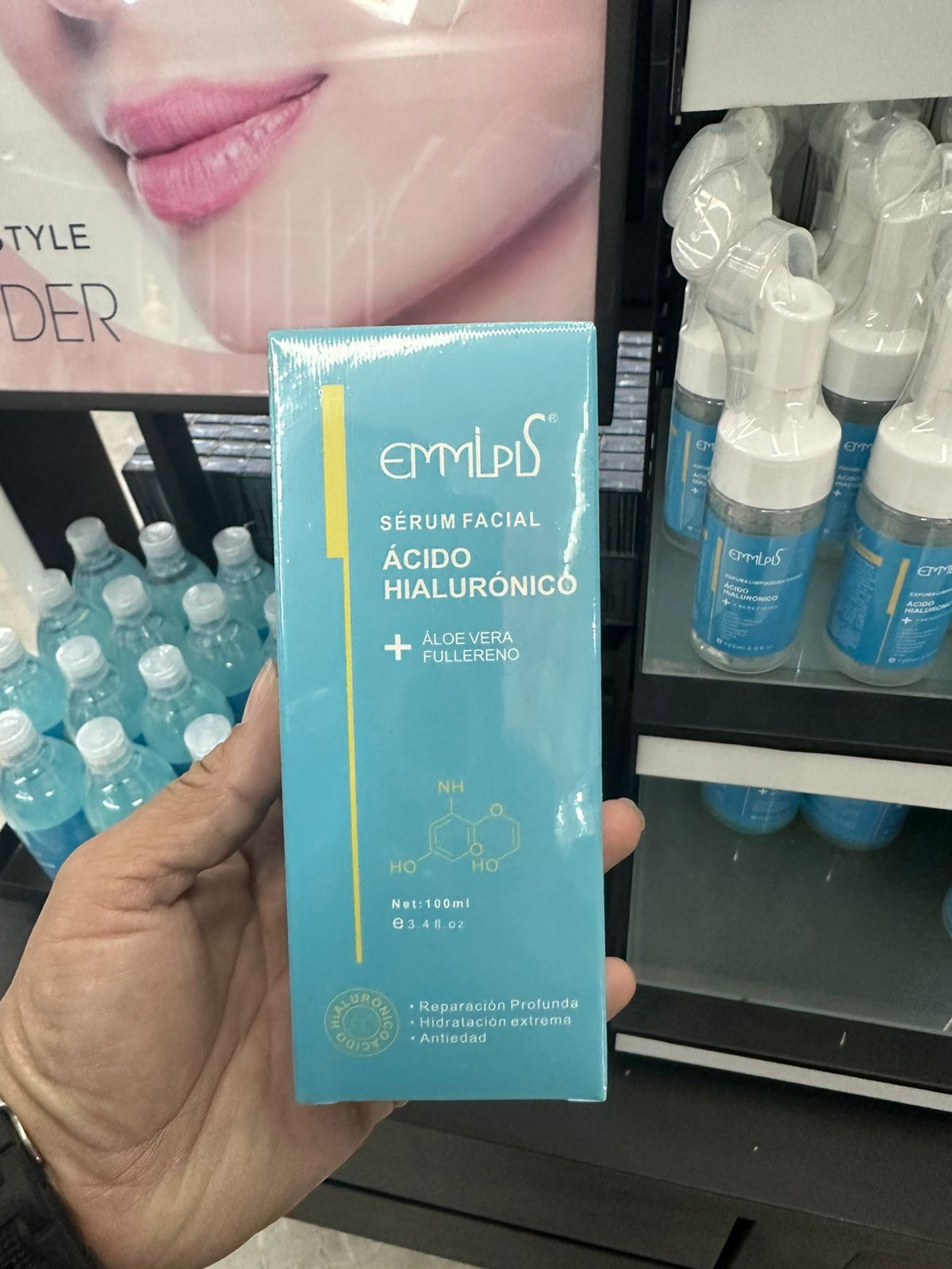Masajeador facial anti-envejecimiento
Serum de ácido hialurónico 100 ml
Cuidado de la piel en casa
Dispositivo de belleza facial